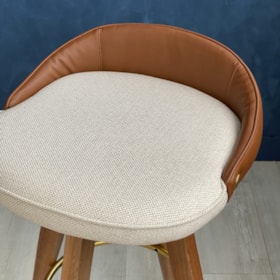 Banqueta Mayara Em Madeira Maciça Amêndoa 75cm