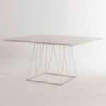 Mesa De Jantar Quadrada Providence Com Tampo De Vidro 140cm