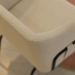 Poltrona Lígia Estofada Linho Areia